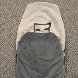 JJ Cole bundle me